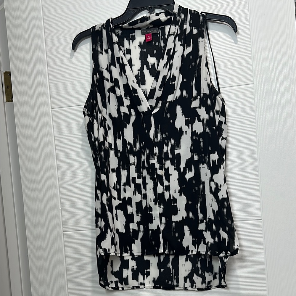 Vince Camuto Black and White Sleeveless Top